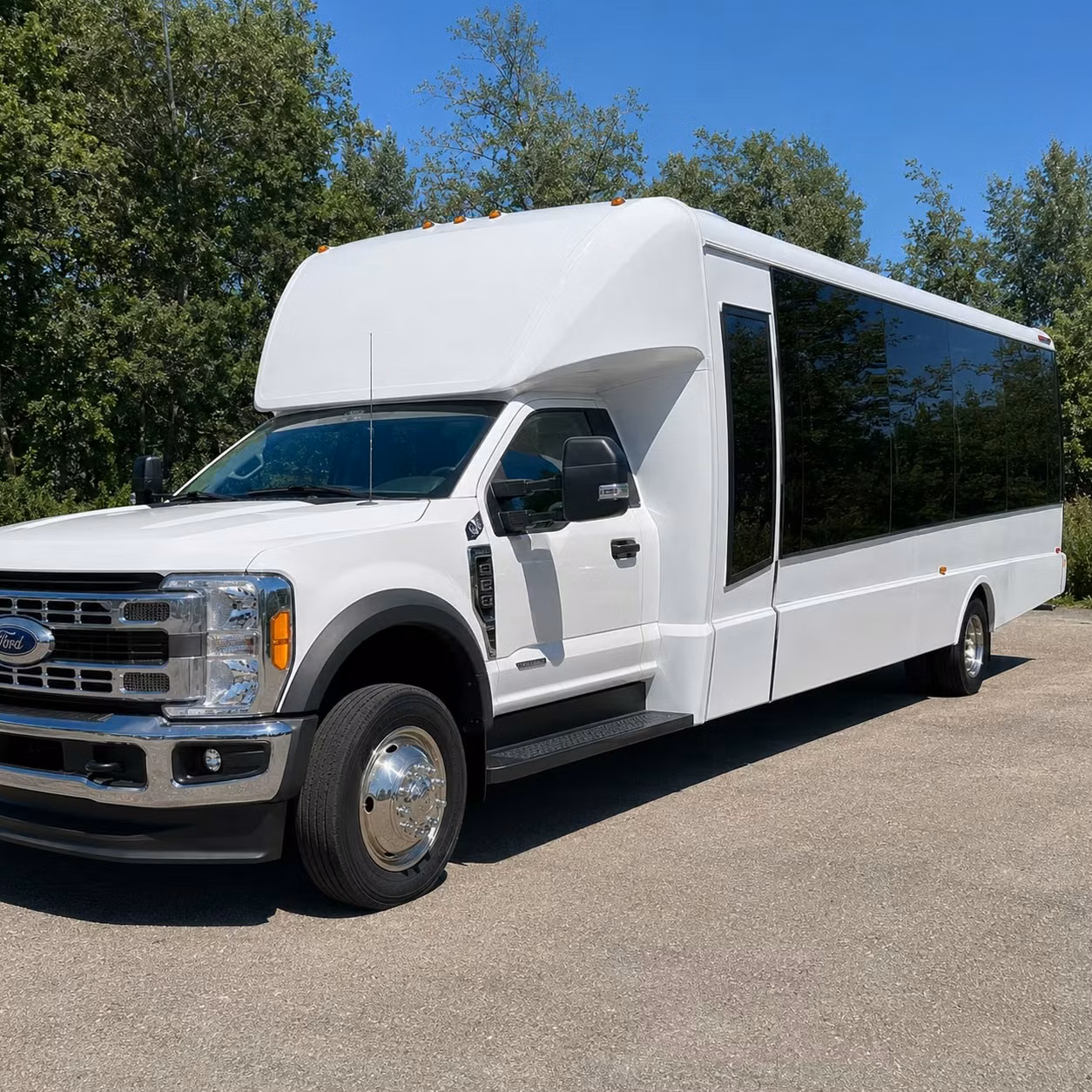 15 passenger minibus